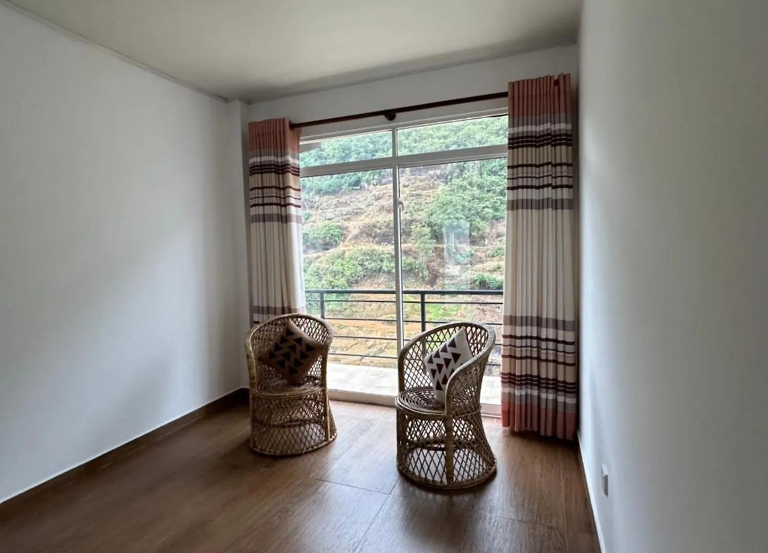 Singing Hills Hotel Nuwara Eliya